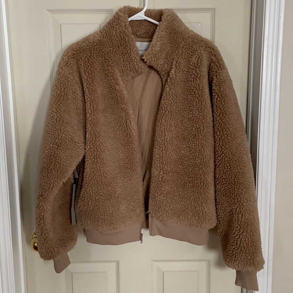 Aritzia babaton jacket